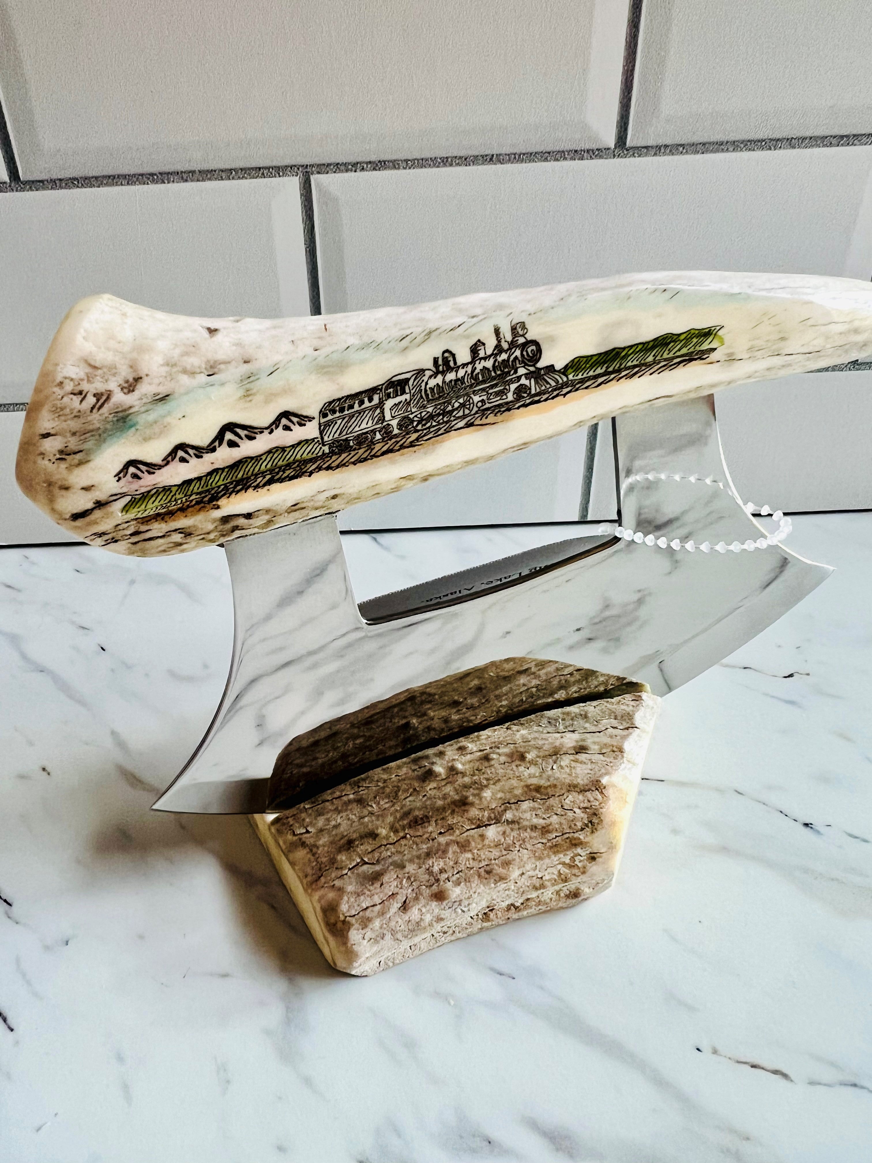 Alaska Handmade authentic Made in Alaska Scrimshaw Natural Moose Antler Ulu Knife - Wolf Design