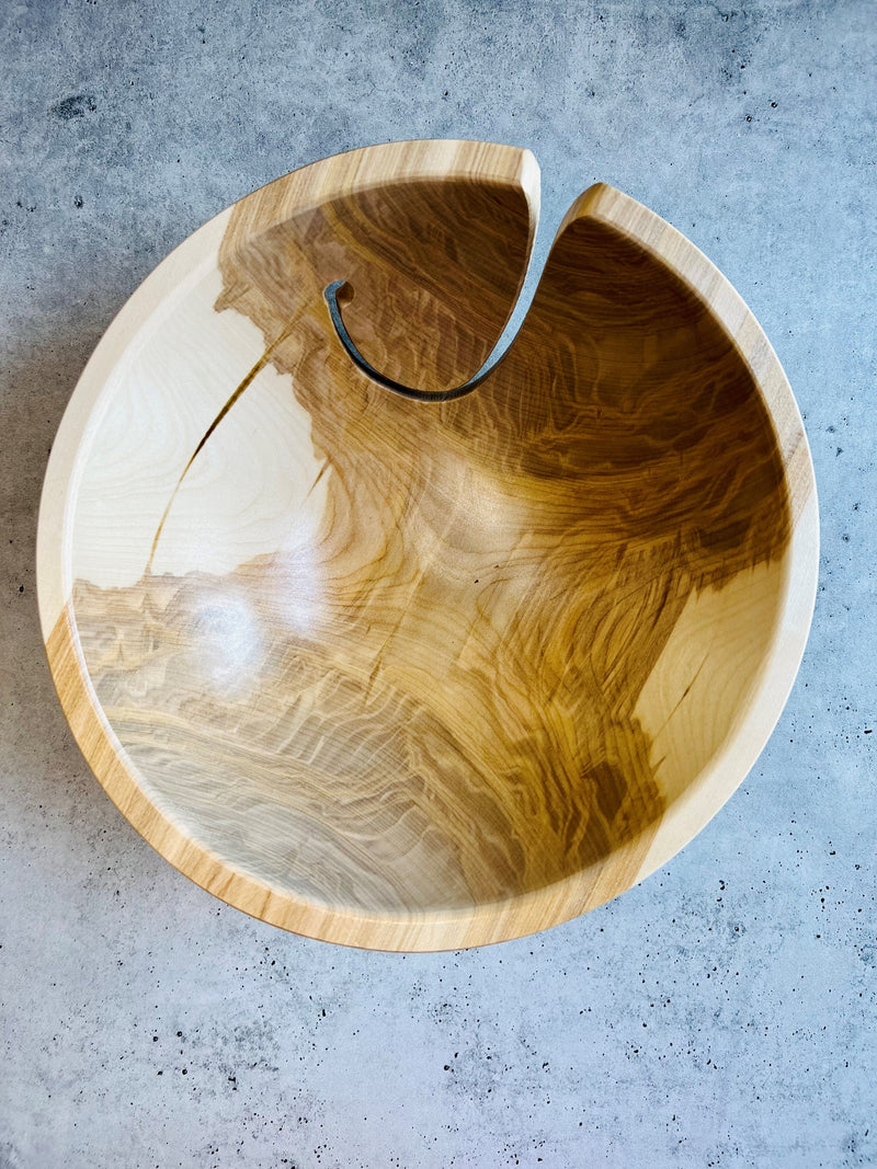 Handcrafted Chopping Bowl with Mezzaluna